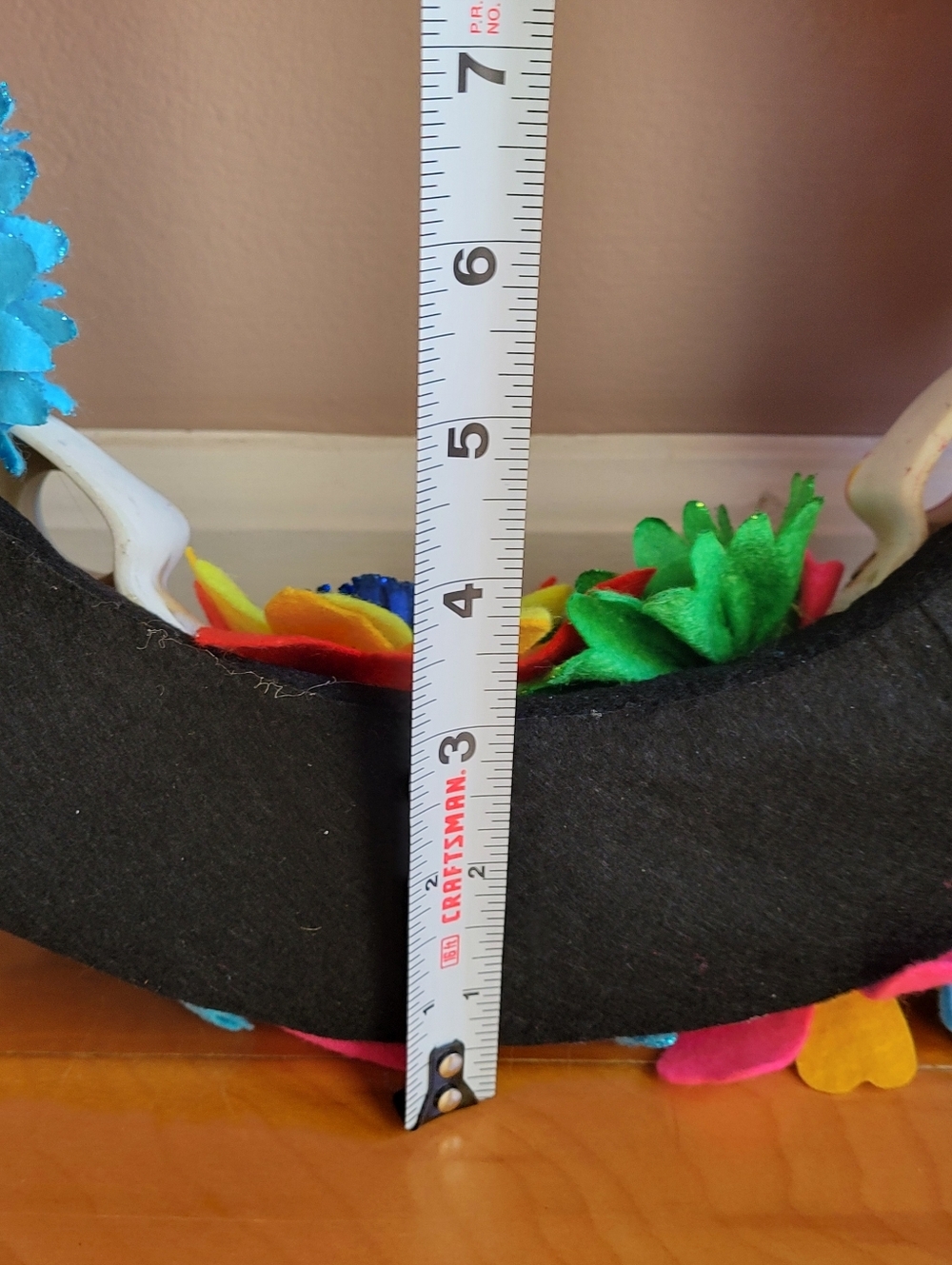 Día de los Muertos (Day of the Dead) Wreath Mexican Holiday Felt Flowers Skulls - Picture 9 of 9